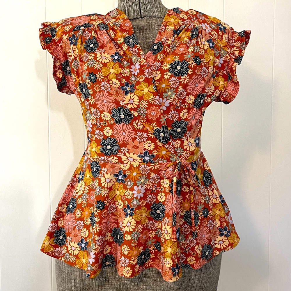 Monteau Los Angeles Shirt Wrap-style V Neckline  Size XL